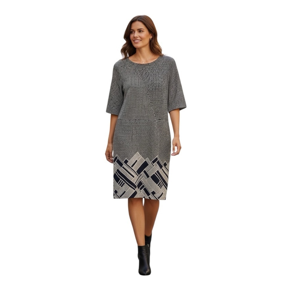 Gabby Skye 18W Navy Geometric Knit Sheath Dress – Short Sleeve